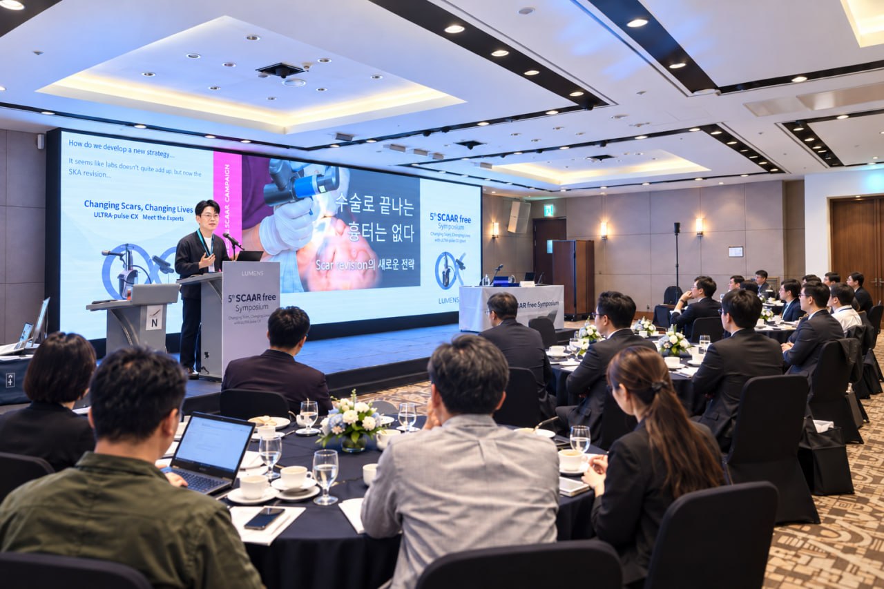 photo 2026 10 13 15 03 22 - 이번 강연에서는 ULTRApulse Alpha CO₂ 레이저를 활용한 흉터 치료 도 비중 있게 다뤄졌다.